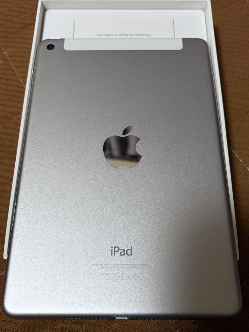 iPad本体 iPad mini4 128GB
