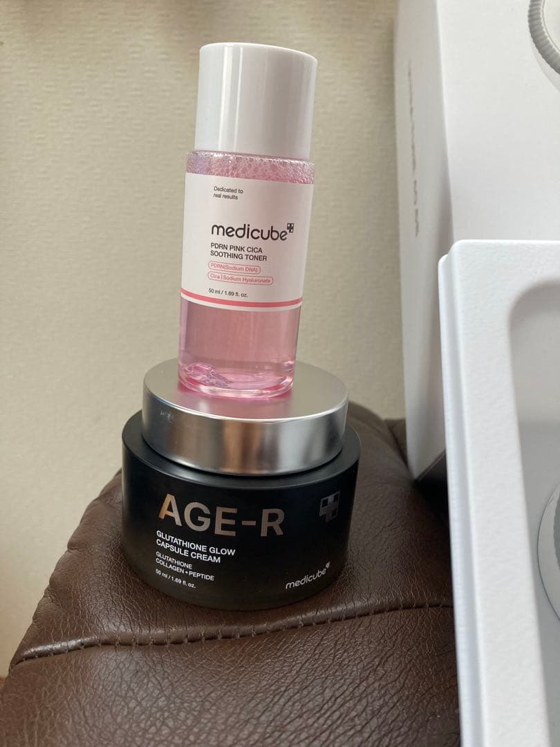 medicube AGE-R ULTRA TUNE 40.68 美顔器