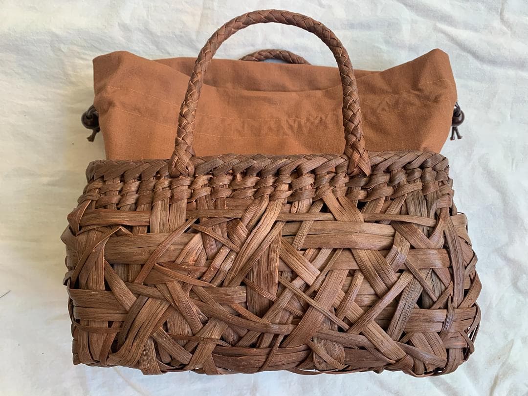 山葡萄 かご 乱れ編み 籠 職人の手作り手提げ 内布あり