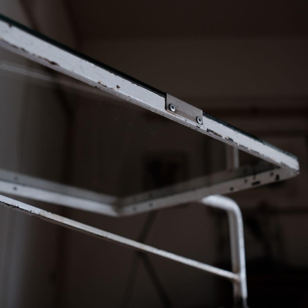 日本昭和時代（1950年頃）HIKARI製の医療用可動テーブル