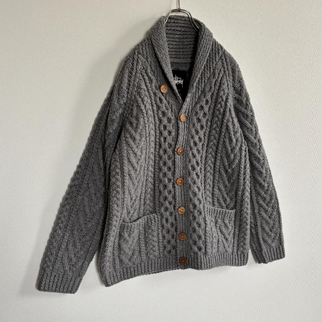 【超人気・極美品】ステューシー/ケーブルニット/厚手/ボタンロゴ/タブロゴ/XL