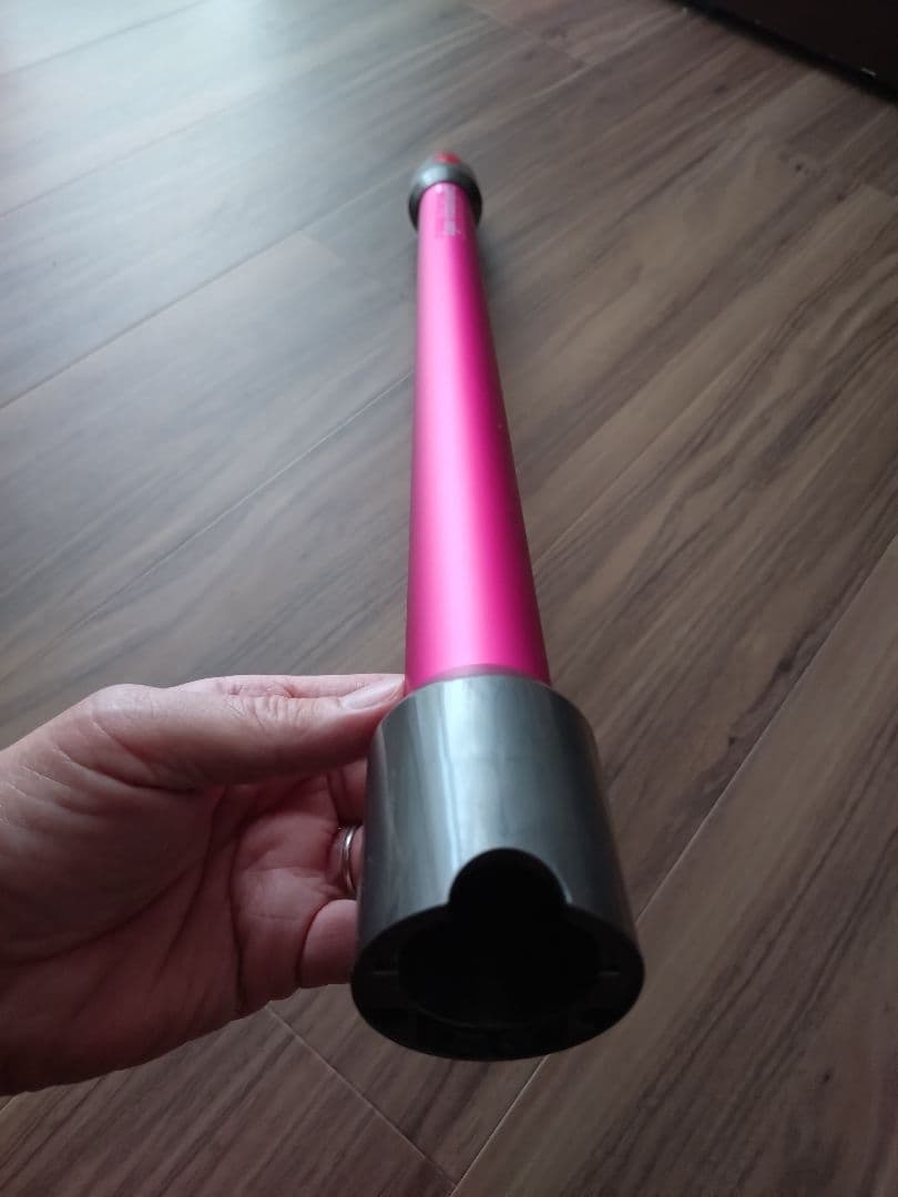 dysonダイソン　Ｖ８コードレスクリーナー②