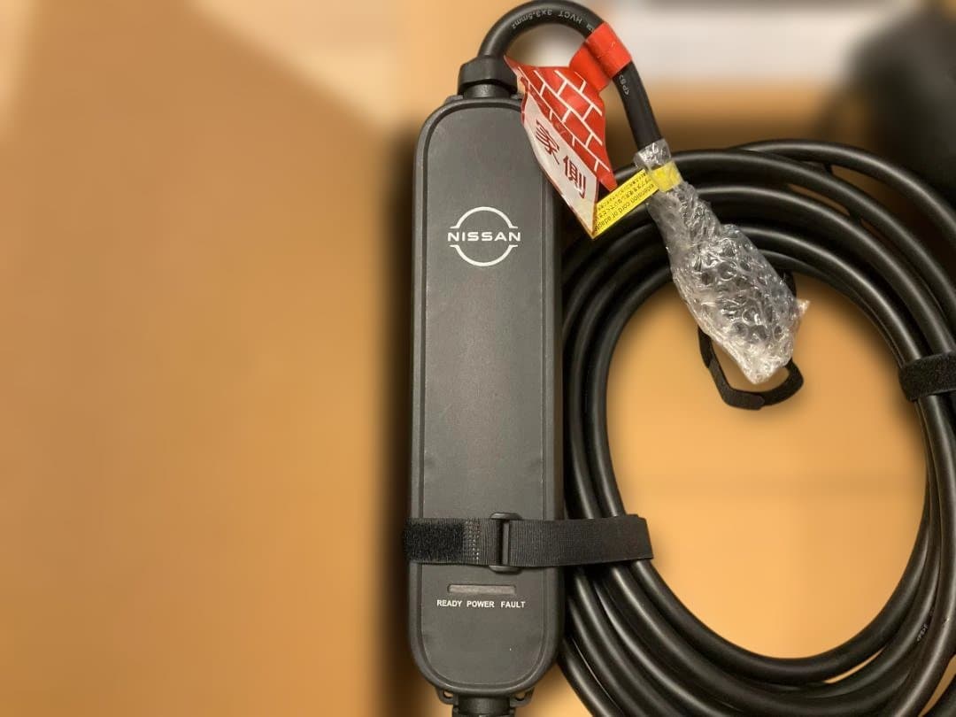 未使用 2025年製 日産 サクラ リーフ アリア 充電ケーブル 未使用 新ロゴ