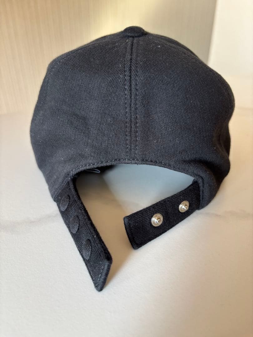 BURBERRY ブラックキャップ Mサイズ