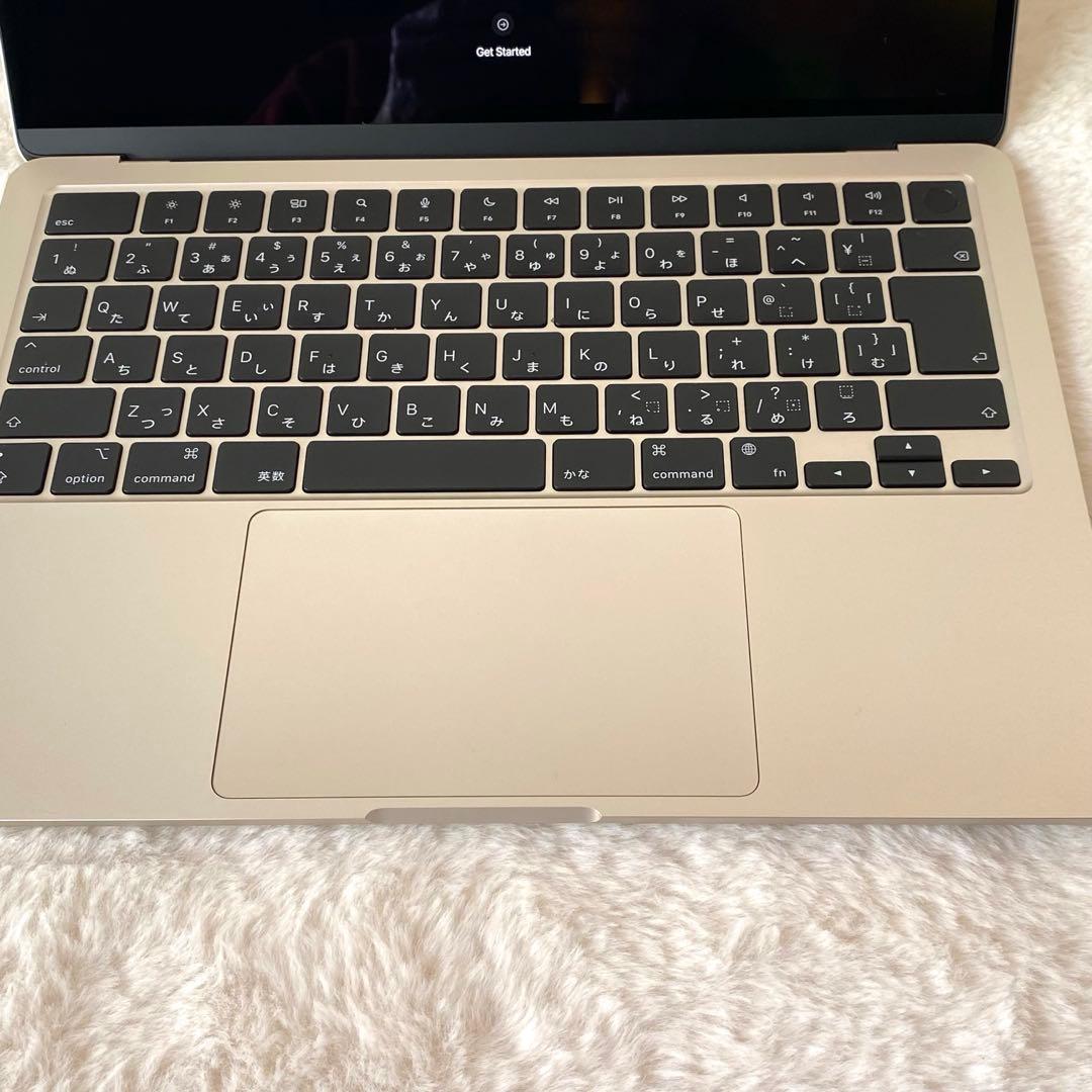 ほぼ未使用　M2 13インチMacBook Air 16G 256GB SSD