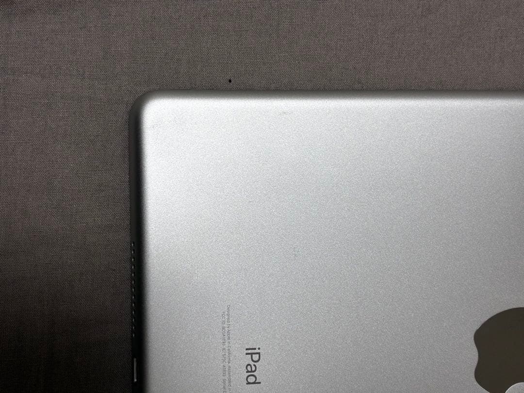 【動作確認済み】iPad第6世代　32GB シルバー