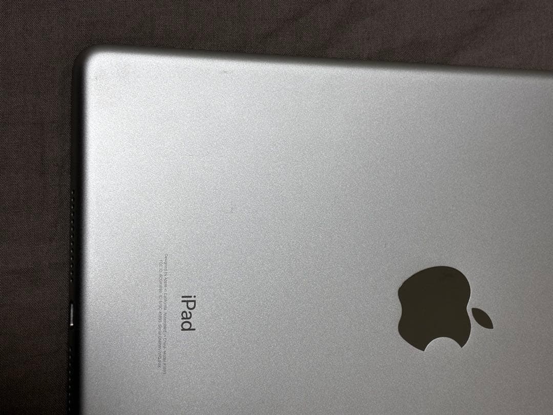 【動作確認済み】iPad第6世代　32GB シルバー