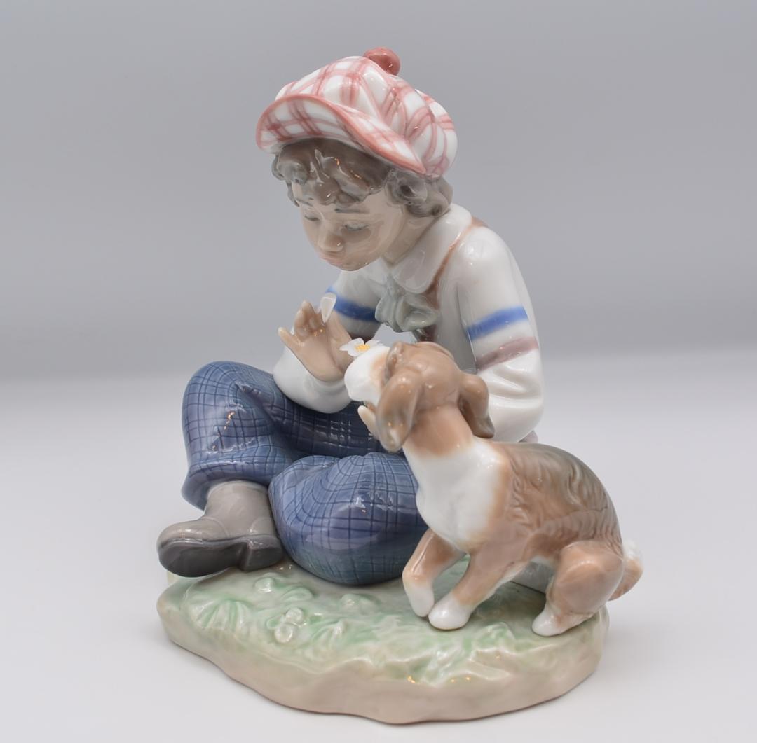 彼女もそうでありますように　＃5450　★リヤドロ　スペイン　ご成約済み