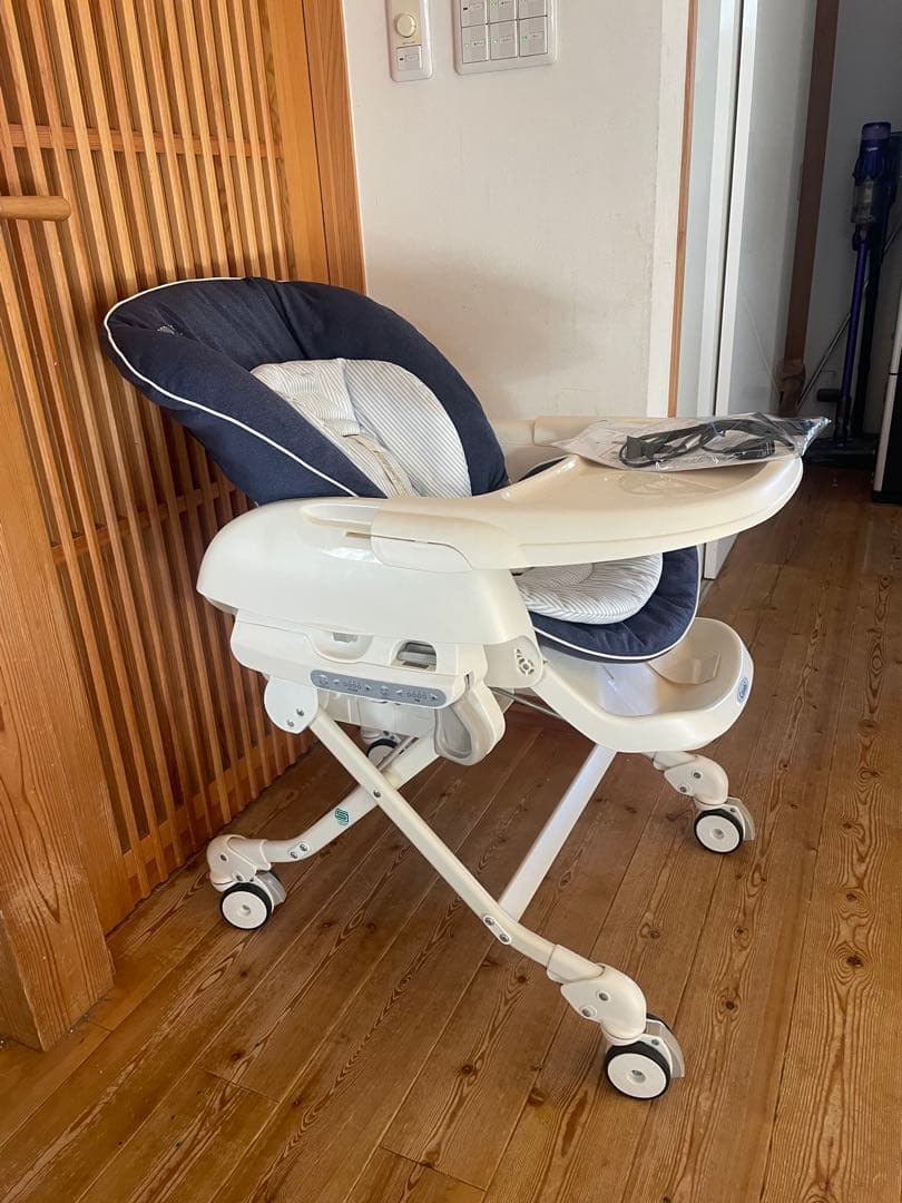 美品　ネムリラ 4キャス AT ロッタ 赤ちゃん本舗限定 オートスウィング