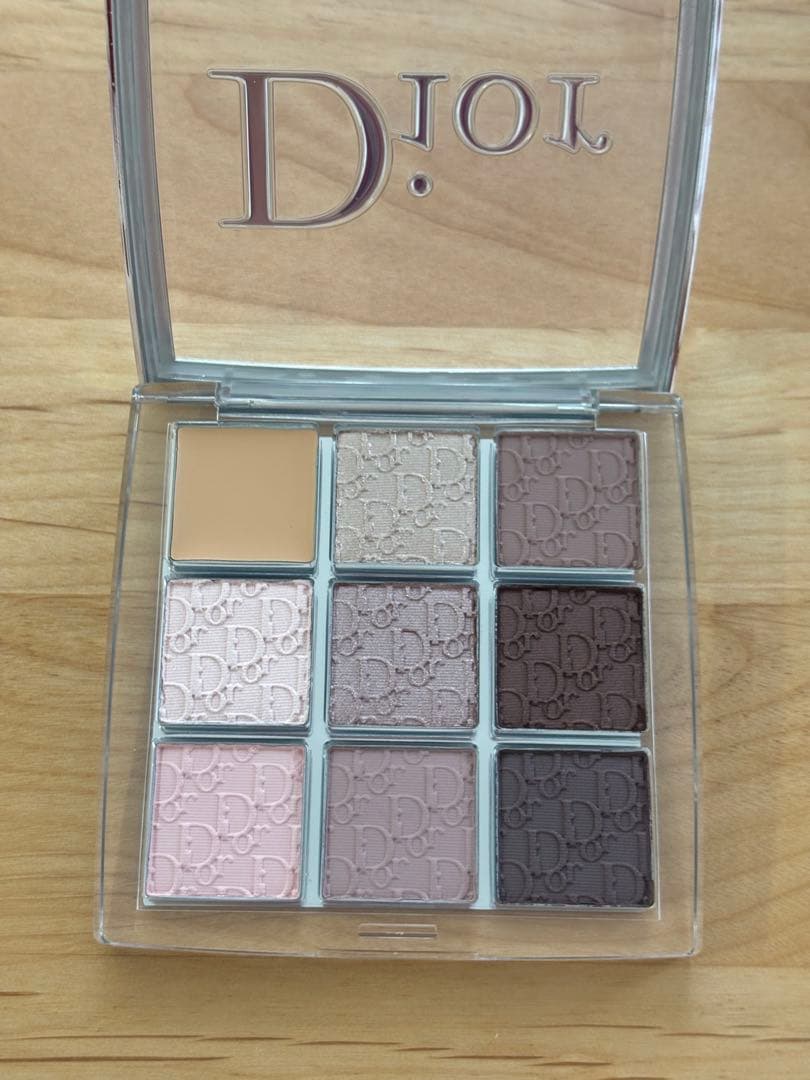 Dior ディオール バックステージ 002クール（アイパレット）