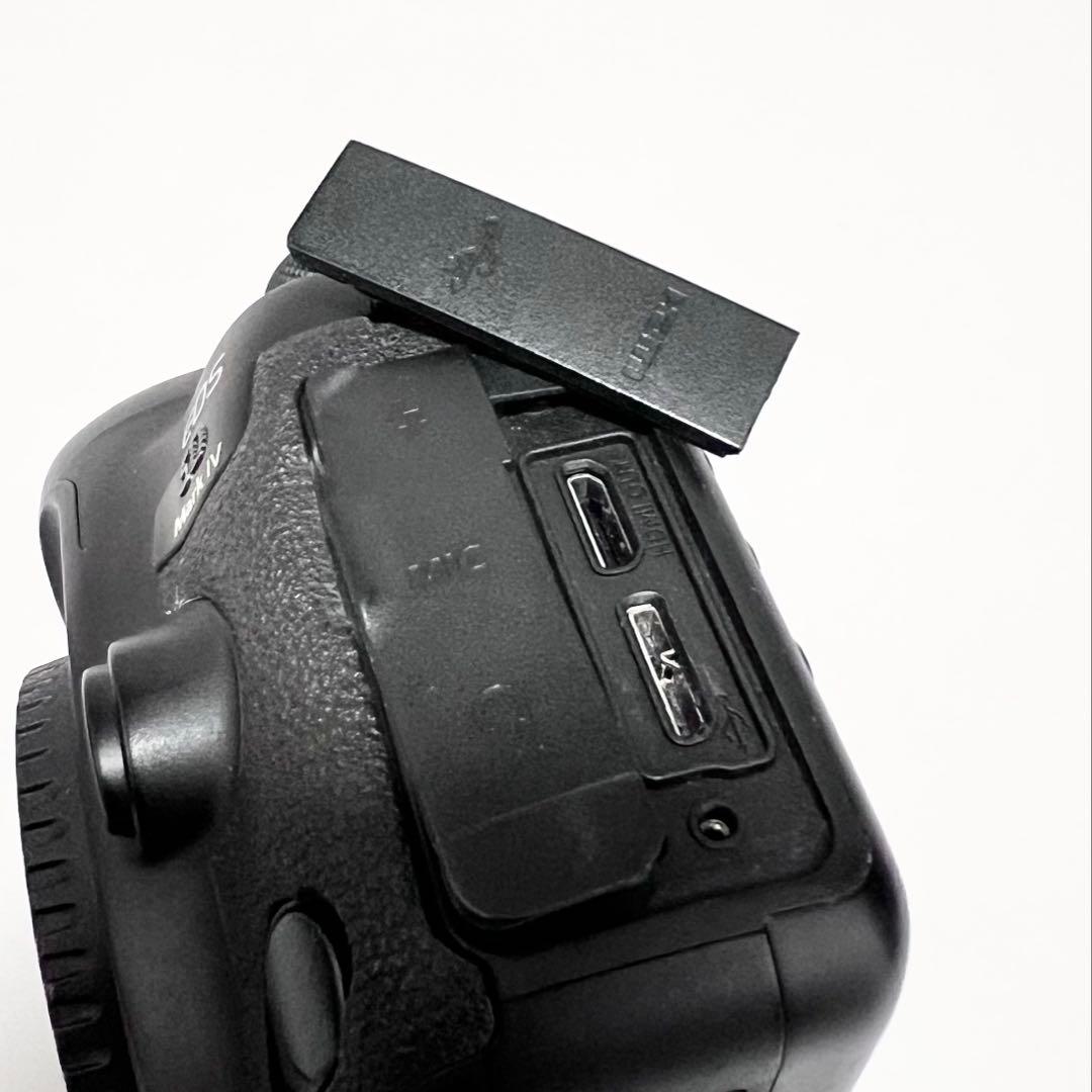 Canon EOS 5D Mark IV + バッテリーグリップ