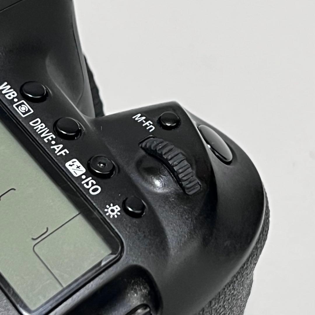 Canon EOS 5D Mark IV + バッテリーグリップ