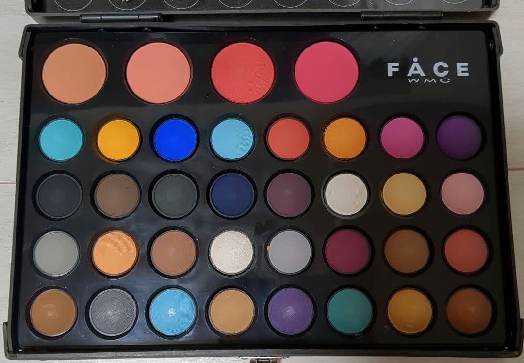 wamiles　アイシャドー、チークなどのセット