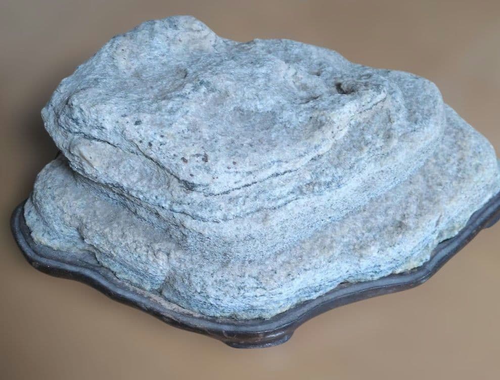 [値下げ中] 南極の石　レア　台座付き