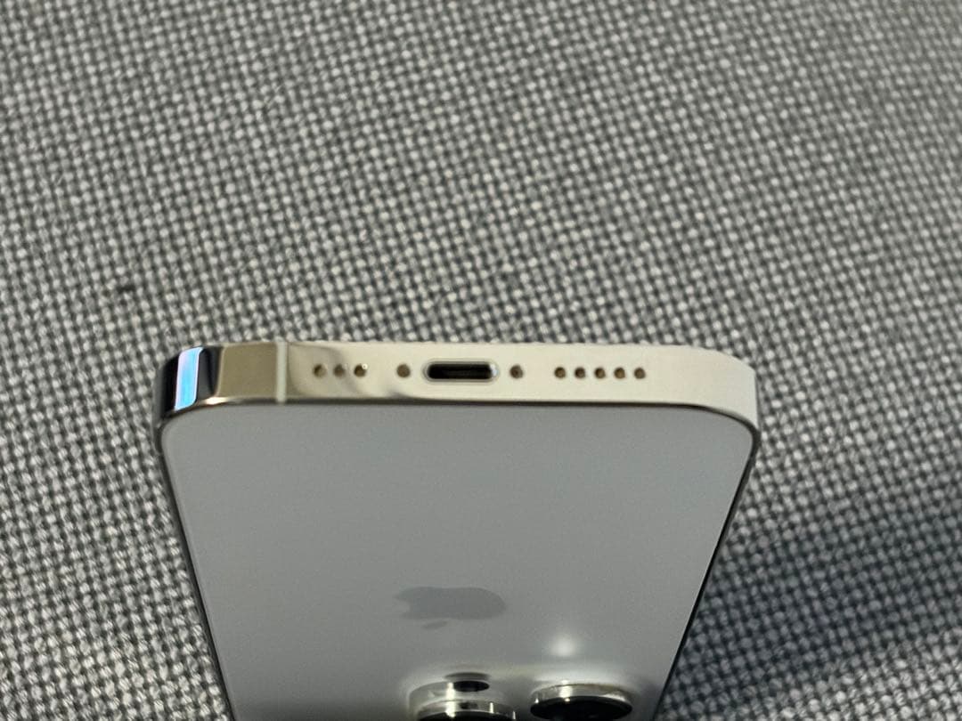 Apple iPhone 14 Pro シルバー 本体　128GB