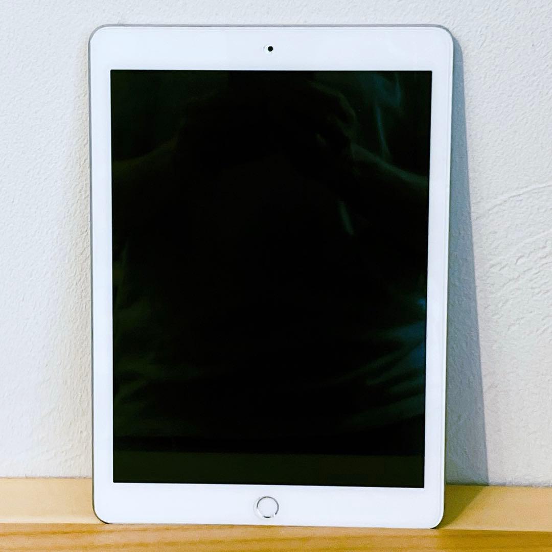 iPad (第6世代) Wi-Fi 32GB シルバー