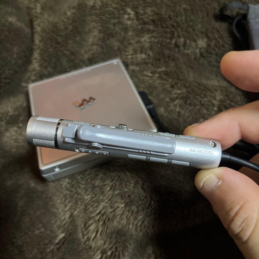 SONY ポータブルMDプレーヤー 本体と付属品美品