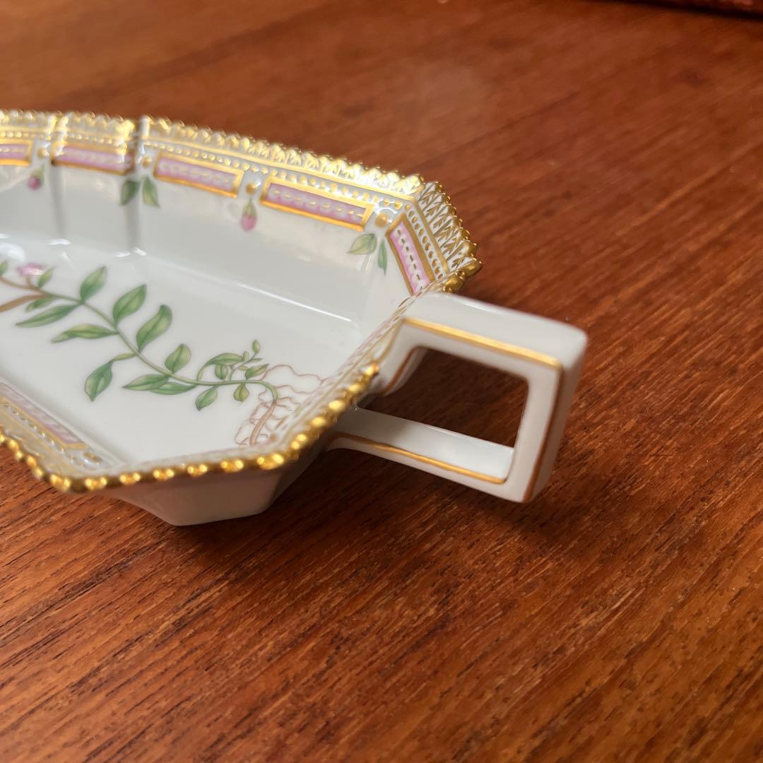 ロイヤルコペンハーゲン フローラダニカ　リーフディッシュ