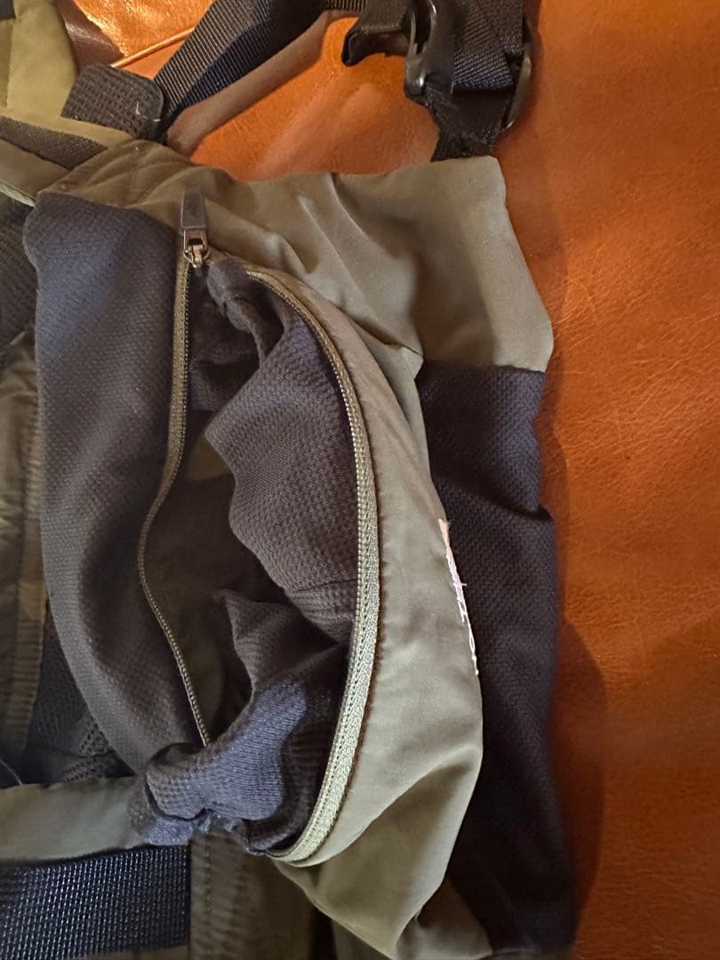 ノースフェイス　抱っこ紐　ニュートープ　　カーキ　THE NORTH FACE