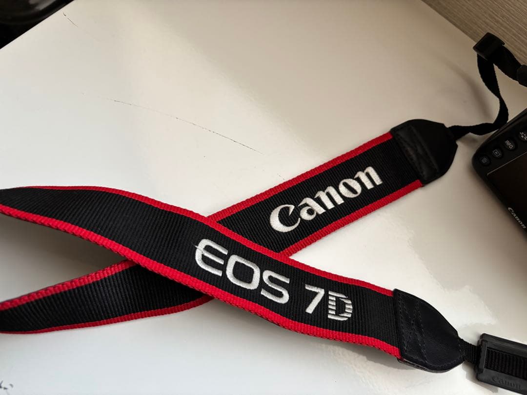 Canon EOS 7D デジタル一眼レフカメラ 本体