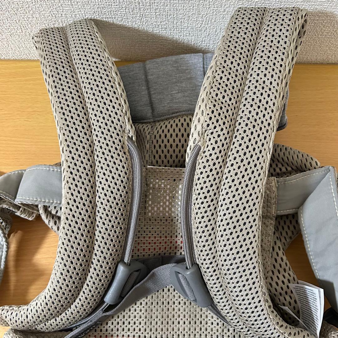 ベビービョルン ハーモニー グレーベージュ 抱っこ紐 メッシュ