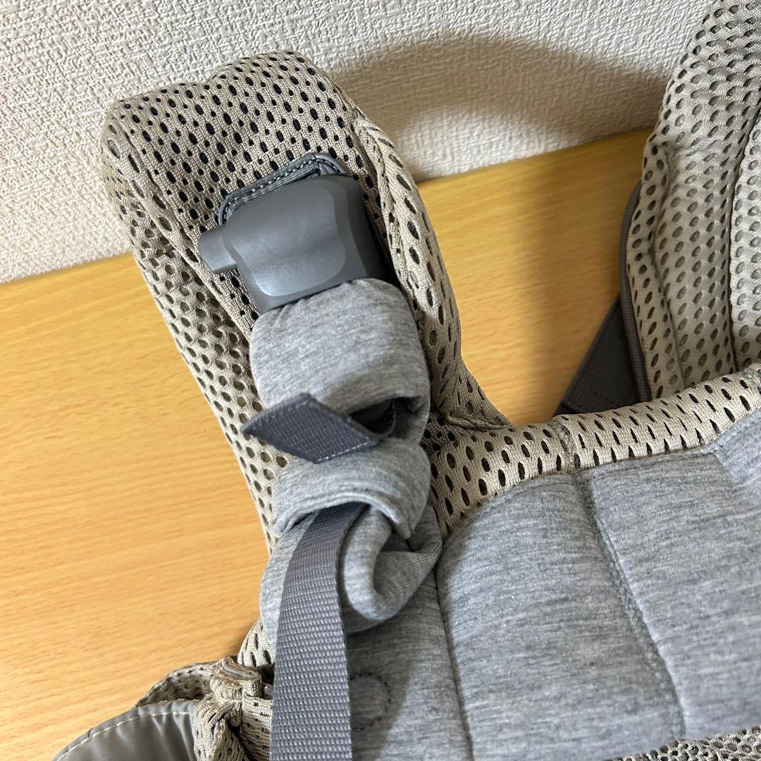 ベビービョルン ハーモニー グレーベージュ 抱っこ紐 メッシュ