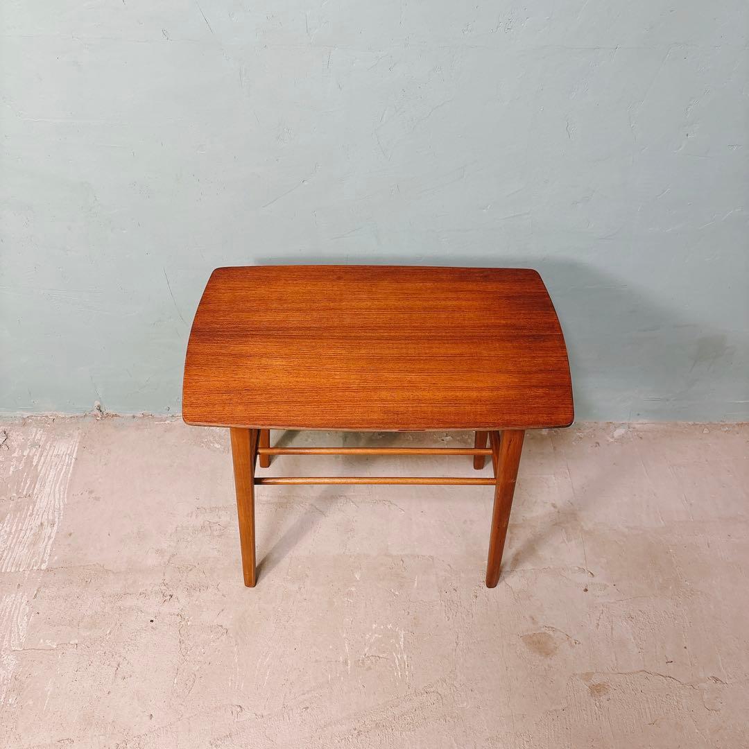 デンマーク　チーク材　サイドテーブル　北欧家具　北欧ビンテージ