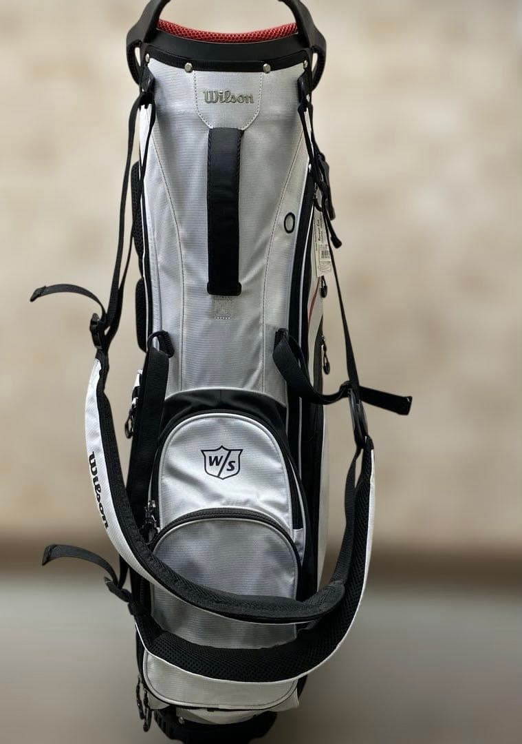 Wilson（ウィルソン）のクラブ セットとカートバッグのセット。