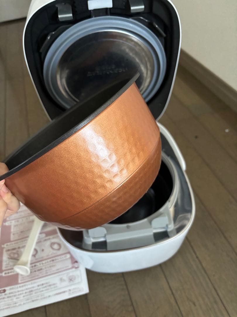 TOSHIBA RC-10VJ 炊飯器 ホワイト