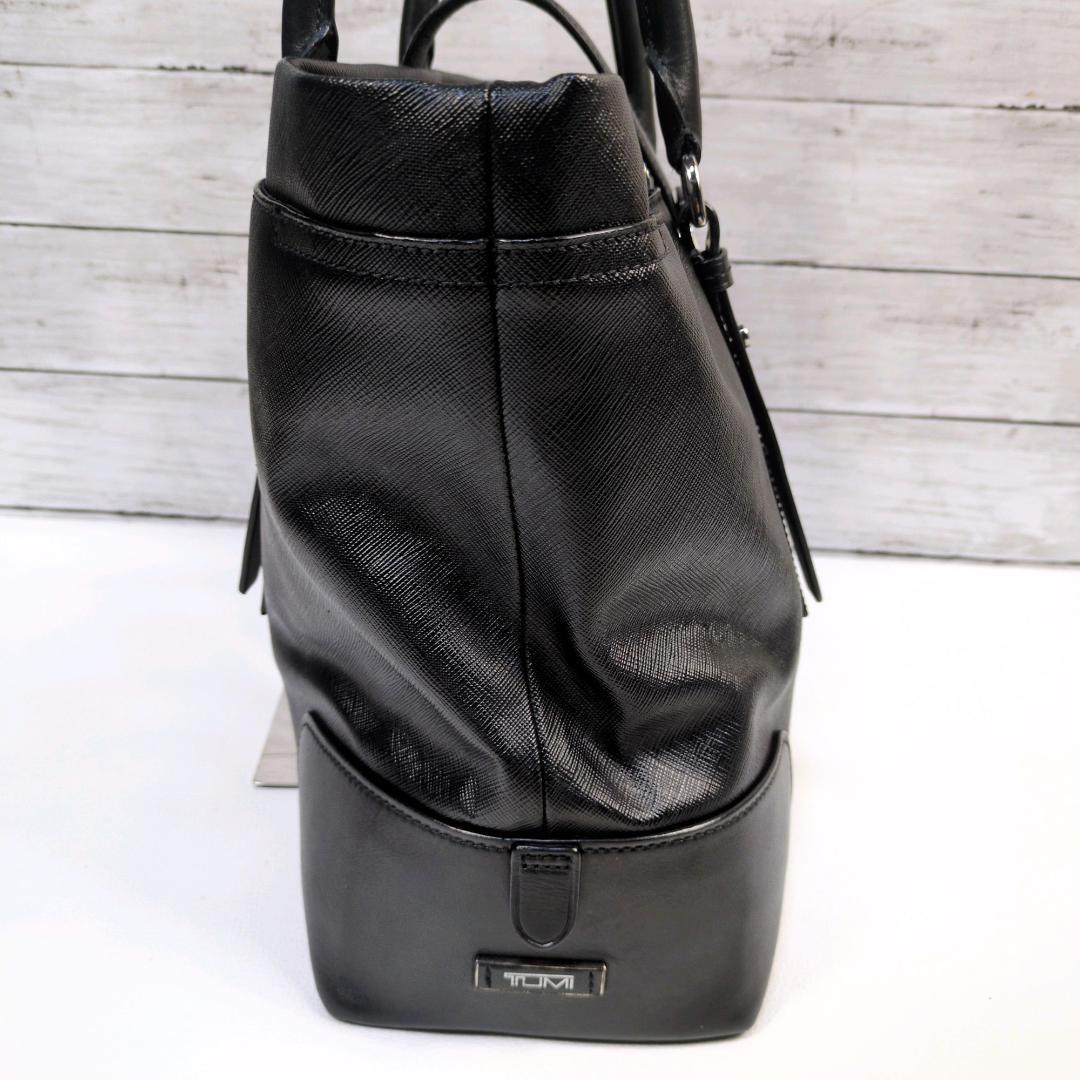 TUMI トゥミ ヴィラ トリノ ビジネスバッグ A4 PC 大容量 ブリーフ