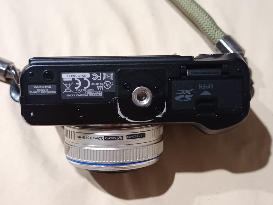 Olympus E-PL2, 2xレンス付, 3xバッテリー付
