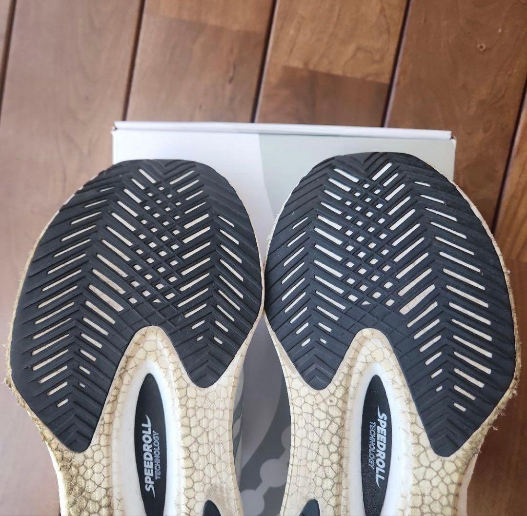 【最終値下げ】エンドルフィンプロ4 Saucony サッカニー 　26.5