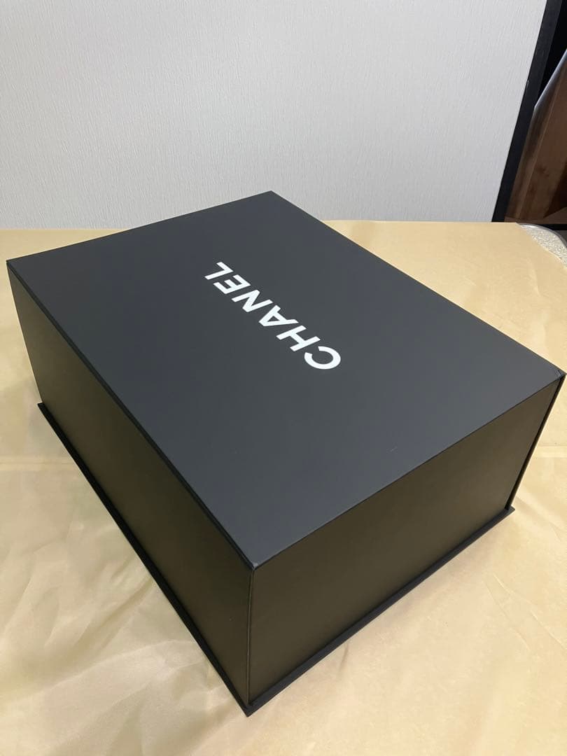 CHANEL マグネットタイプ 大　空箱　マグネットボックス　磁石付箱