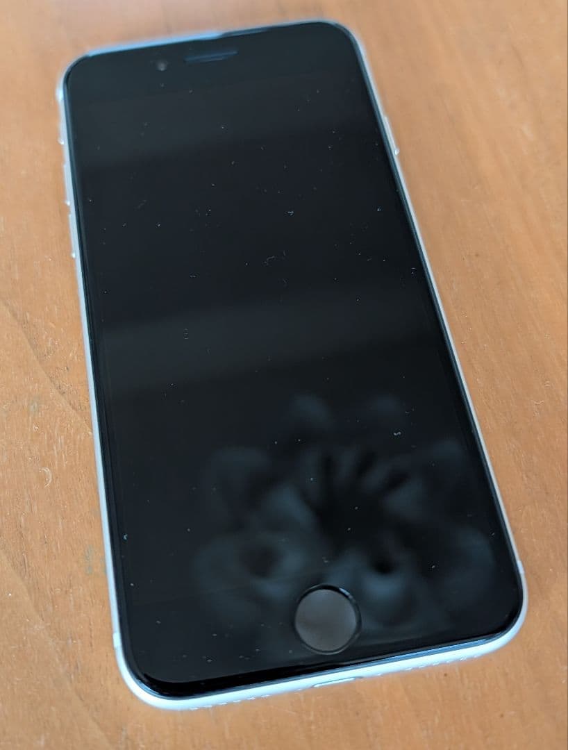iPhone SE 第3世代 64 GB スターライト