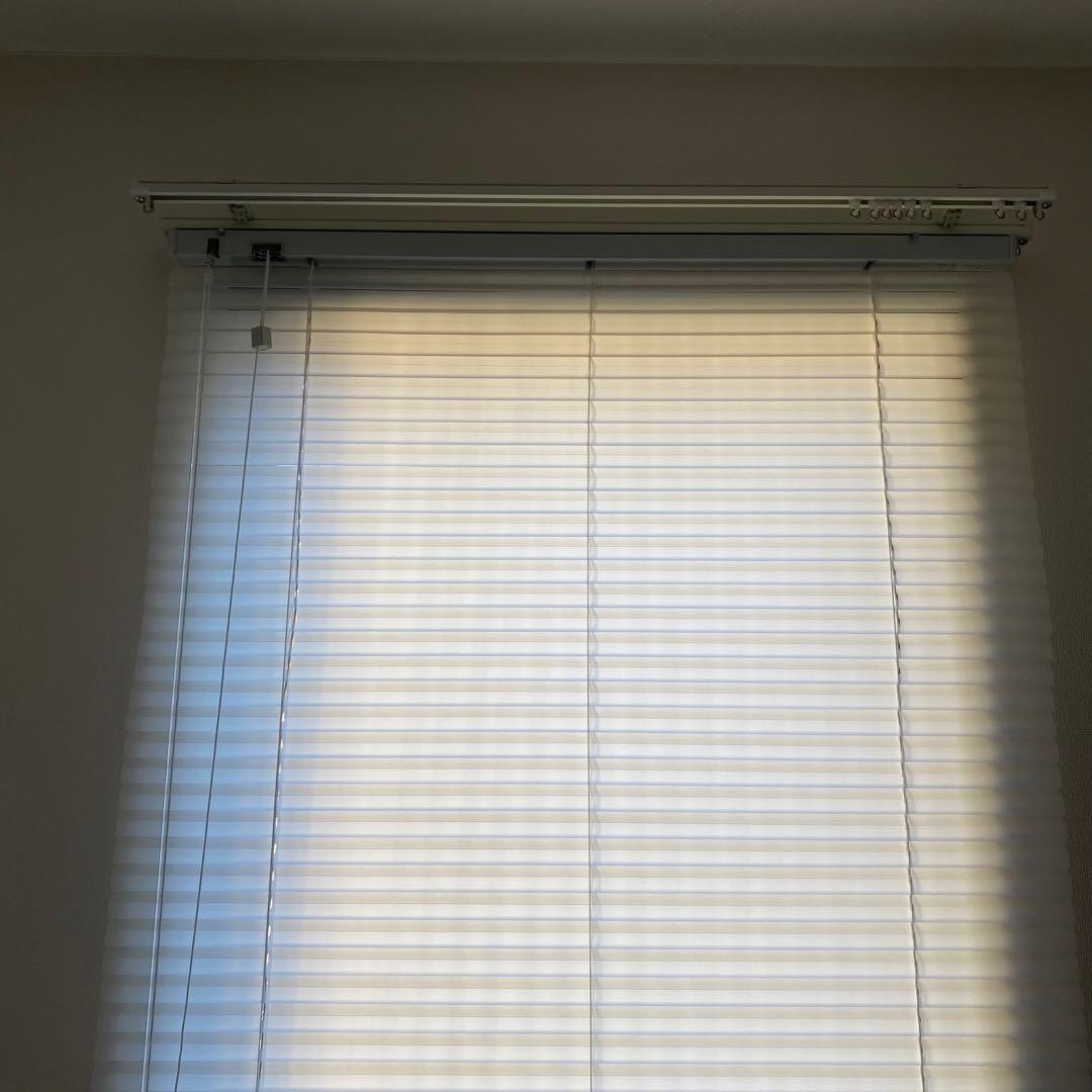 彩光ブラインド　アカリナ　79×184