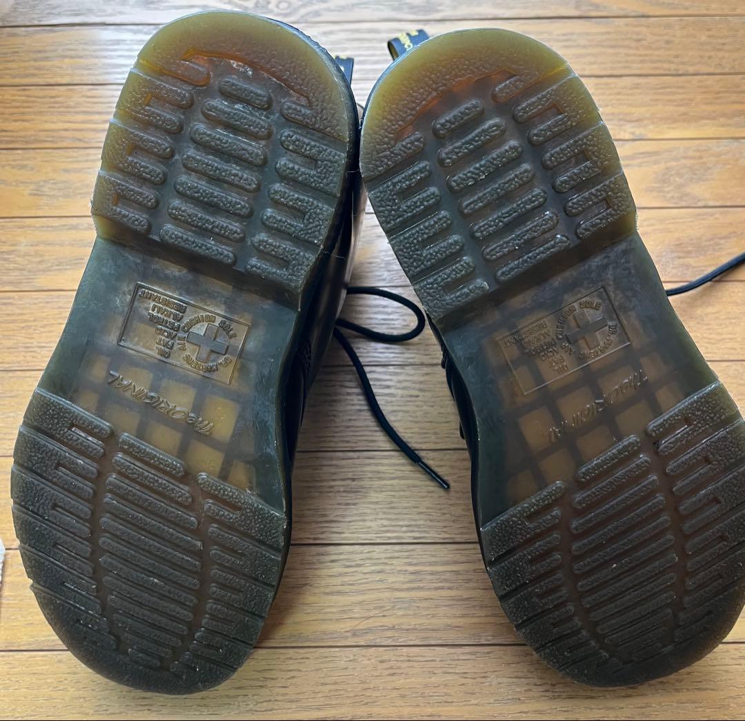 ドクターマーチン Dr.Martens UK8 ブラック 8ホール1460