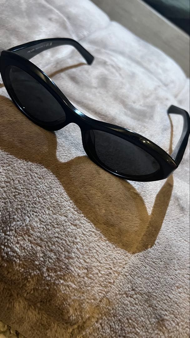 PRADA サングラス SPR26Z キャットアイ ブラック 本体のみ