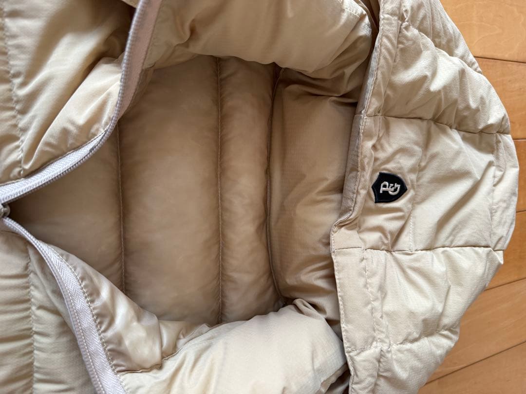 PARAGATES フード付きダウンジャケット ベージュ4番サイズ