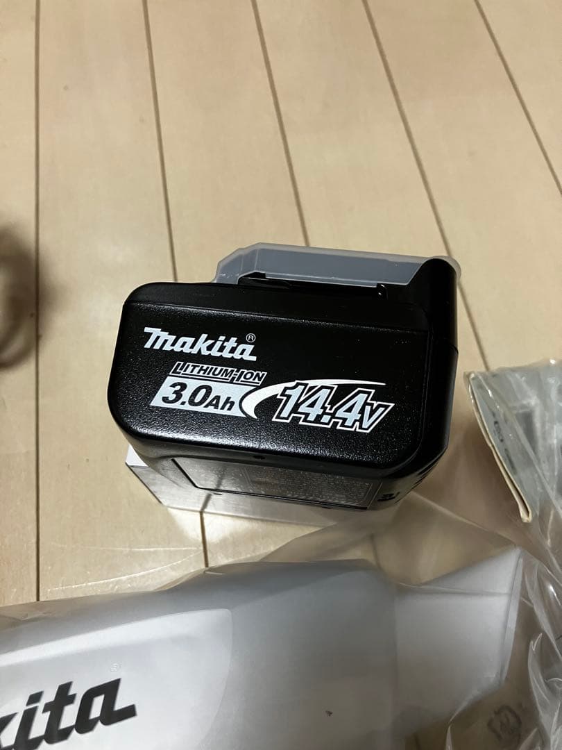 Makita CL141FD 掃除機　スティッククリーナー