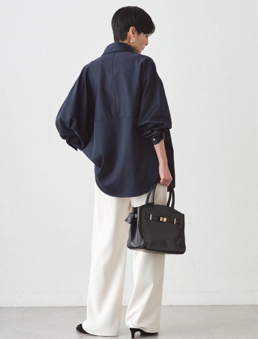 【美品】 Loungedress ラウンジレス　サテンBIGシャツ　ネイビー