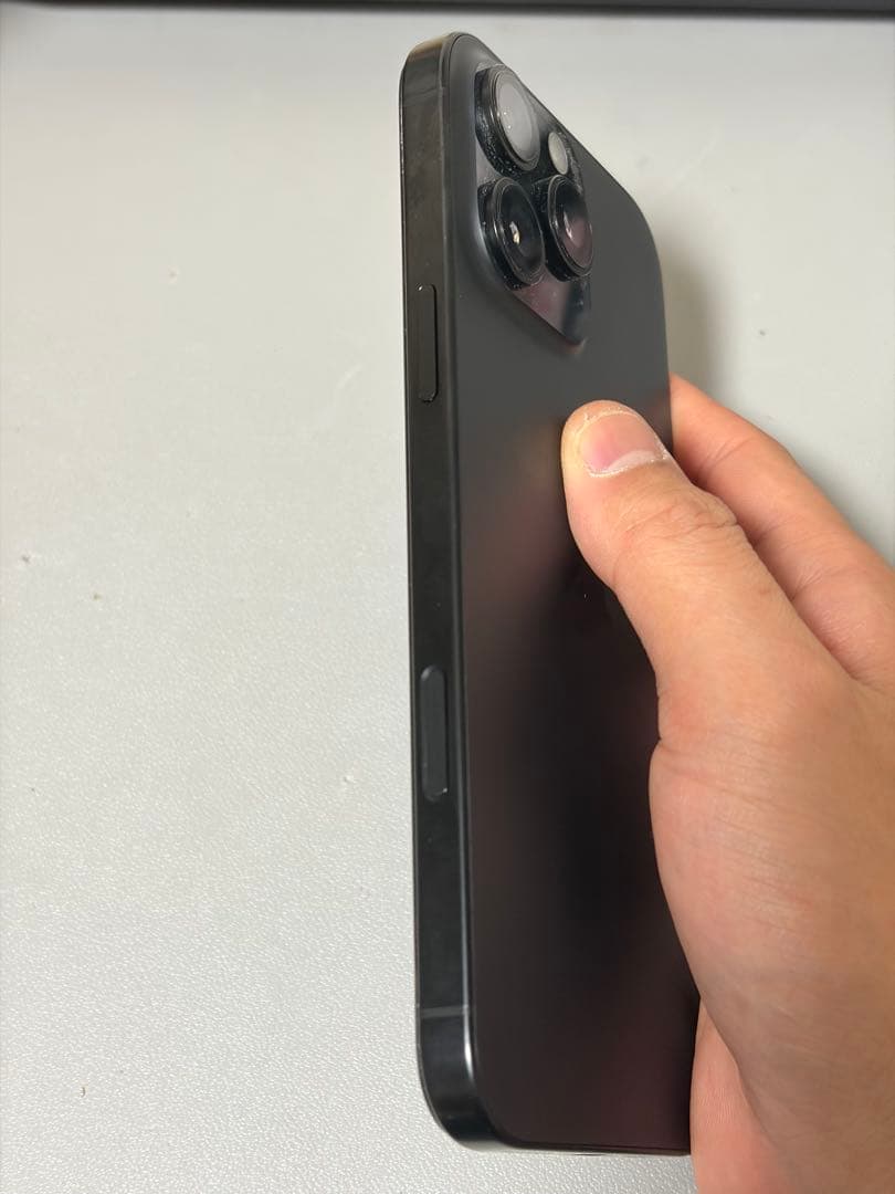 極美品 iPhone16 Pro Max 256GB ブラックチタニウム