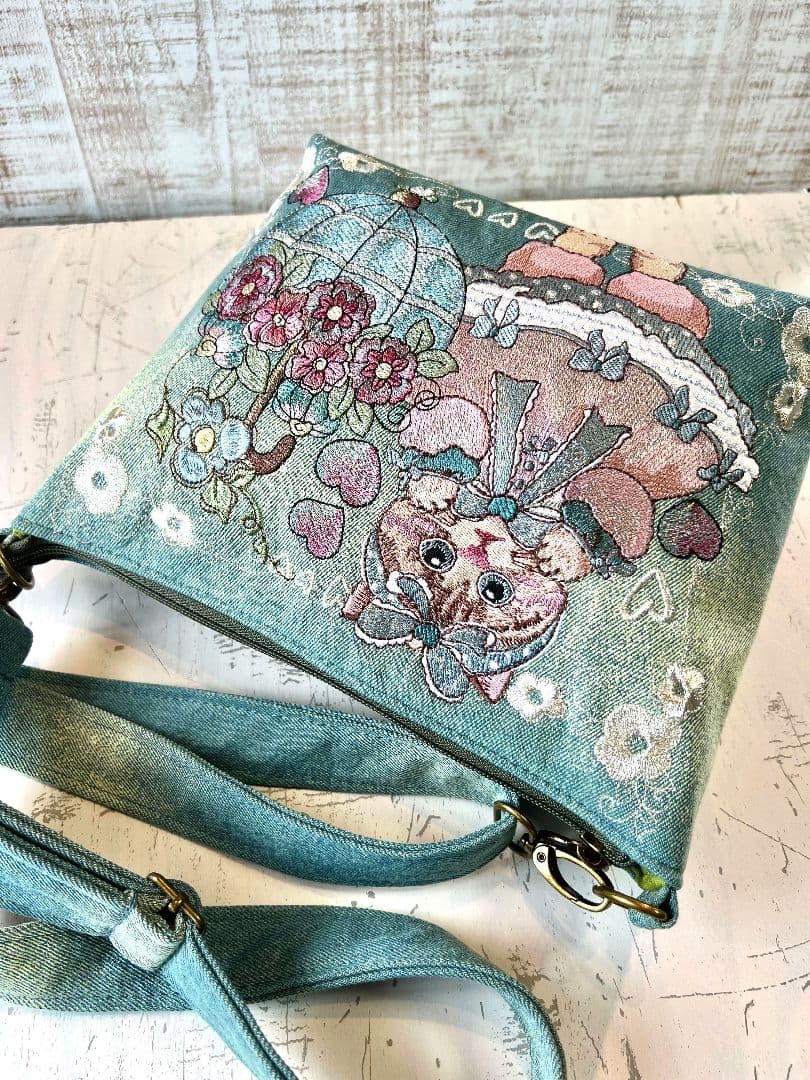 インディゴグラデデニム♡刺繍のショルダーバッグ♡フリルリボン猫ちゃん