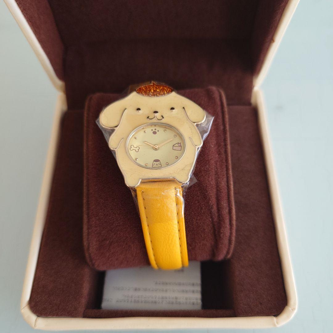 サンリオ　ポムポムプリン腕時計　ダイカット　クォーツ　新品