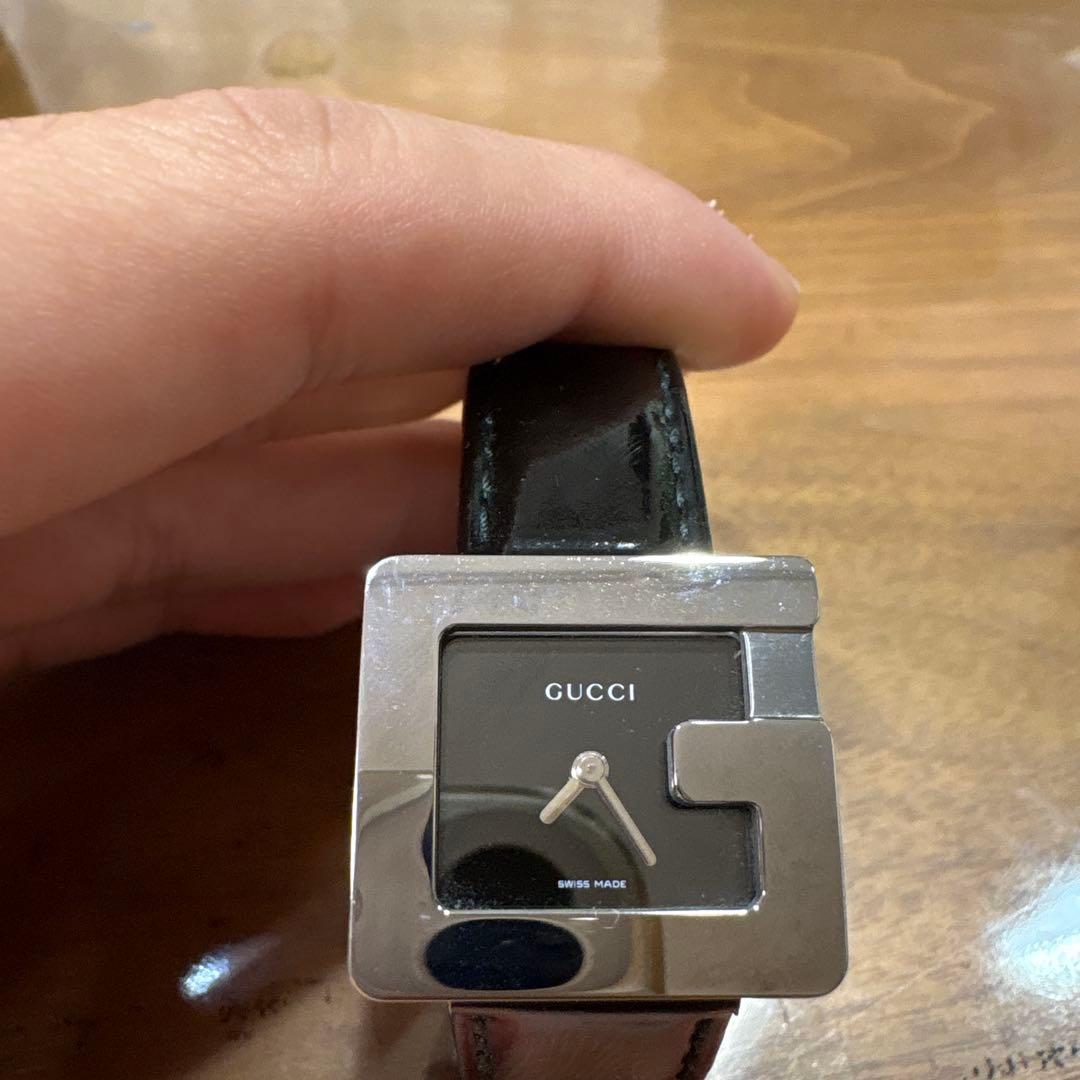 GUCCI バングルウォッチ Mサイズ（電池切れ・動作未確認／ジャンク扱い）