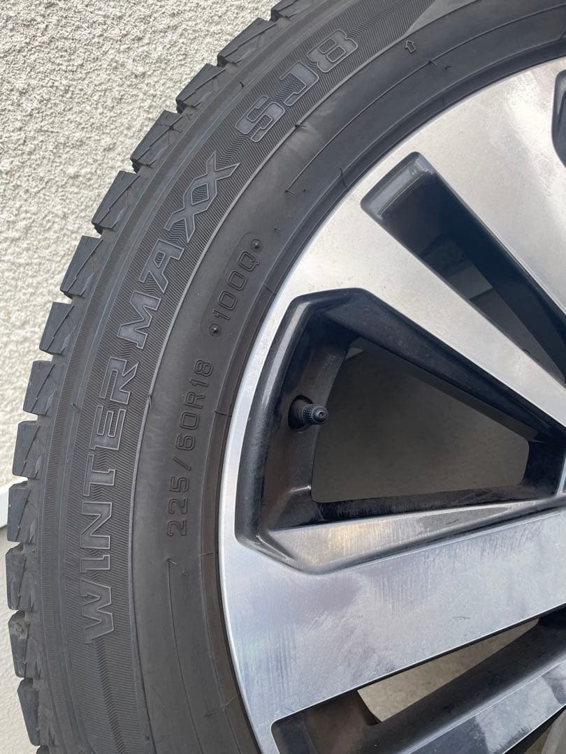 スバル WINTER MAXX SJ8 225/60R18 タイヤセット