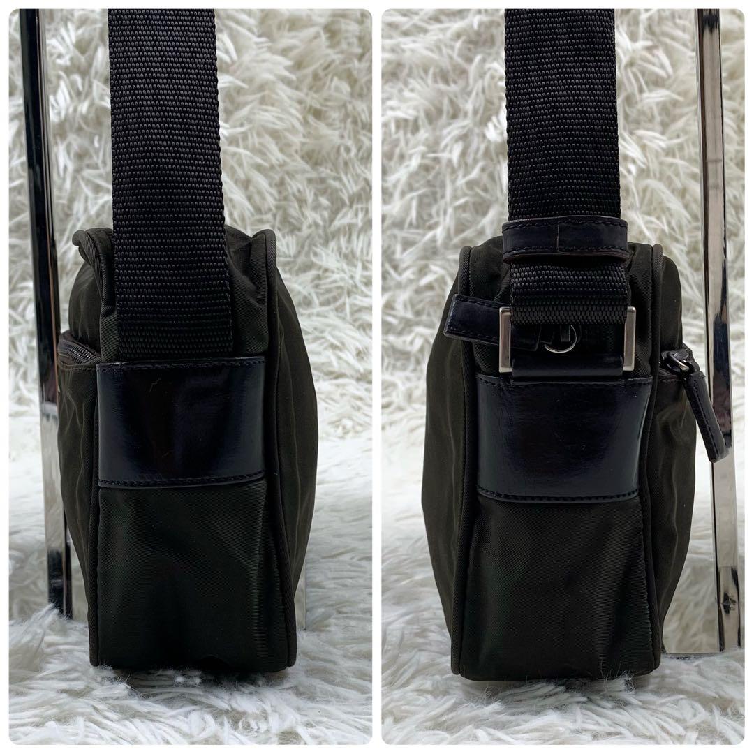 【✨美品✨】プラダ カメラバッグ 三角ロゴ ナイロン カーキ ギャランティ付き