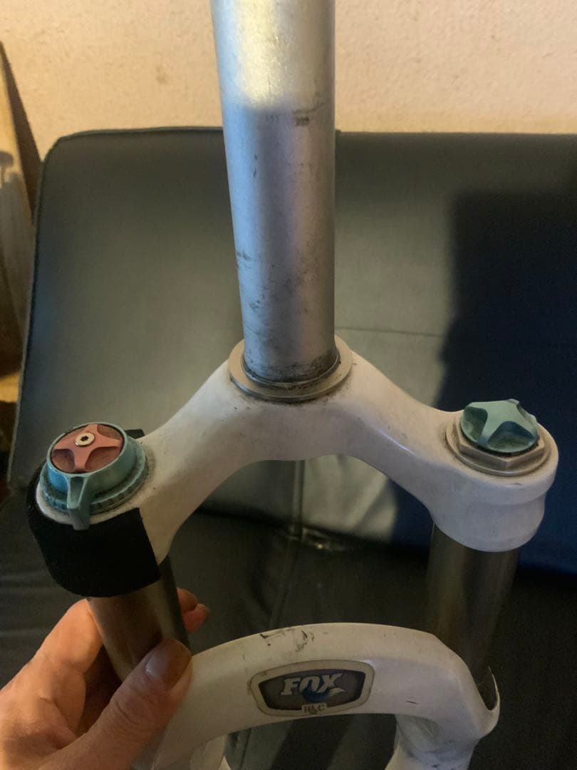 FOX 32 RLC サスペンションフォーク　26インチ