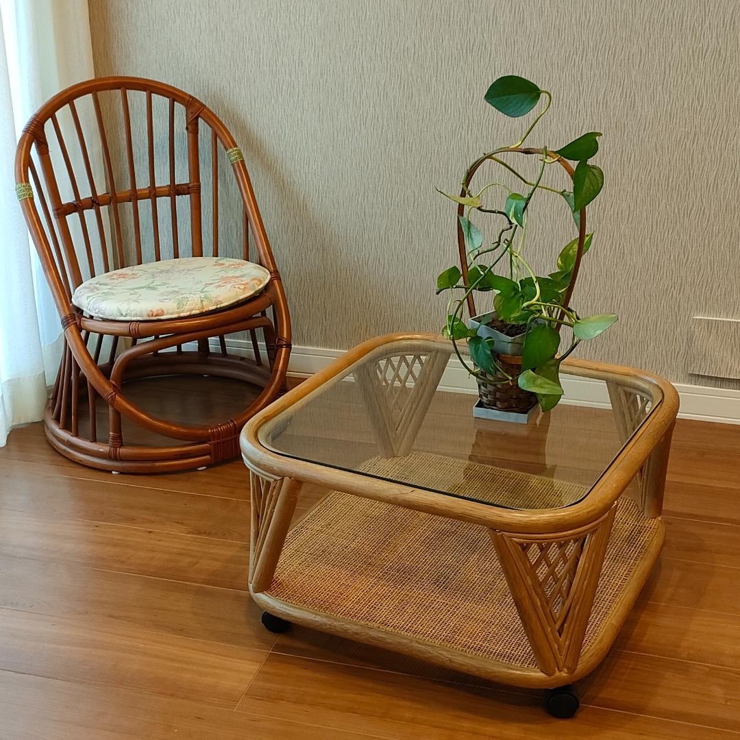 ラタン　ガラステーブル　キャスター付き　コーヒーテーブル