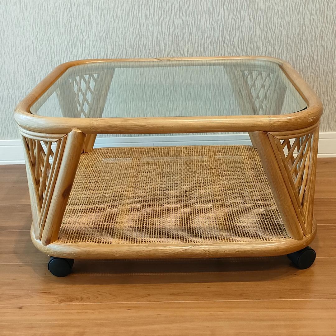 ラタン　ガラステーブル　キャスター付き　コーヒーテーブル