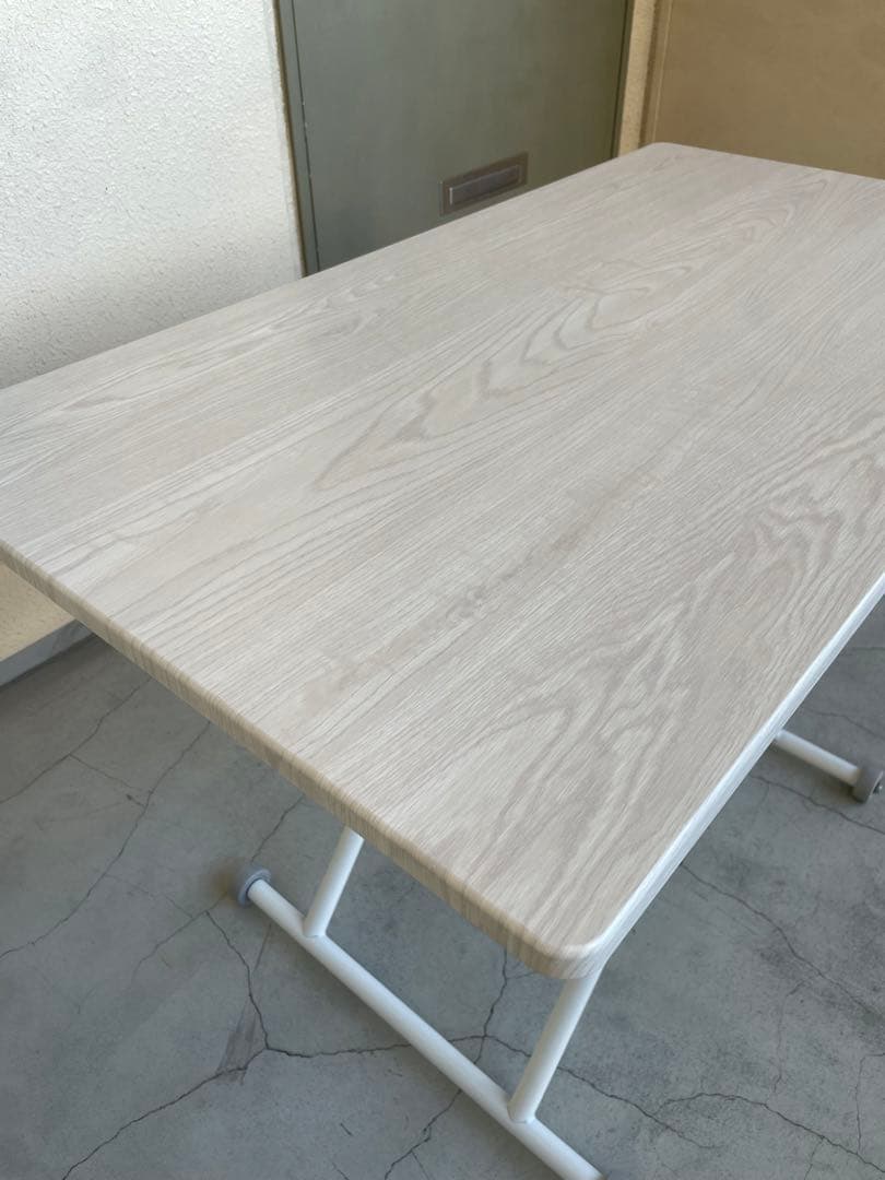 ガス式　昇降テーブル　リビング　ダイニング　ニトリ　ホワイト